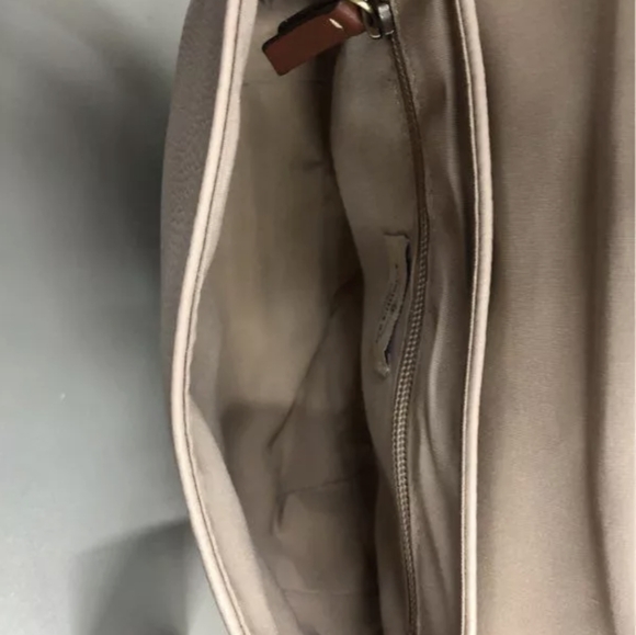 NWT St. John's Bay Crossbody Bag with Brown Trim Westbay Saddle MSRP $55 - Picture 3 of 5